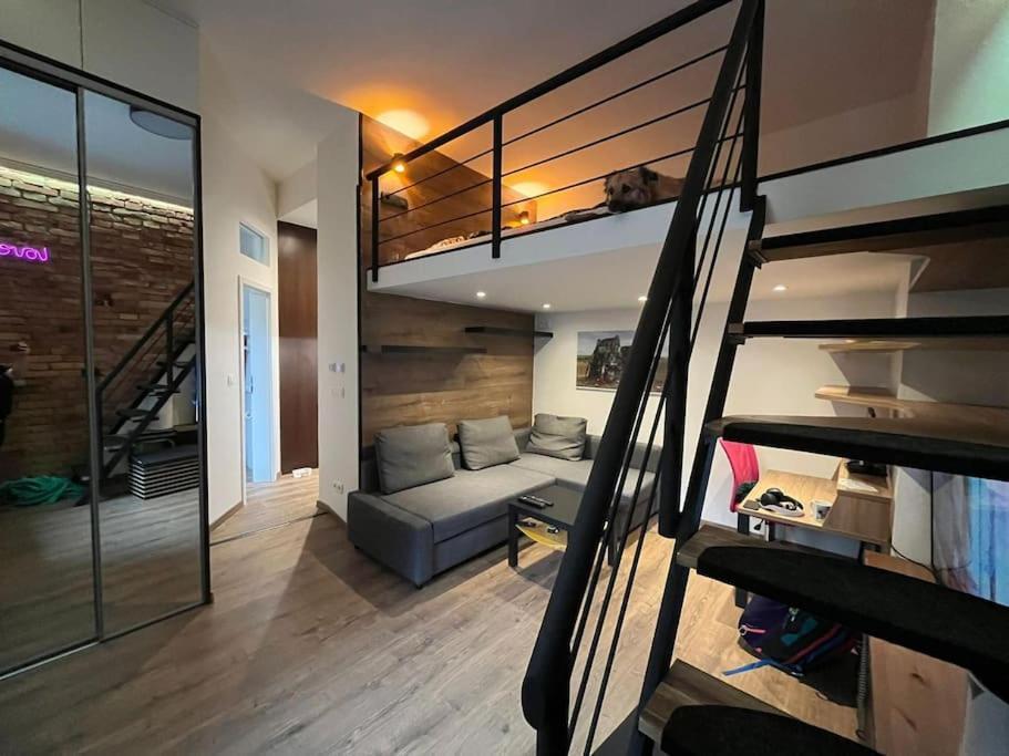 Apartman V Srdci Bratislavy Pressburg Exterior foto